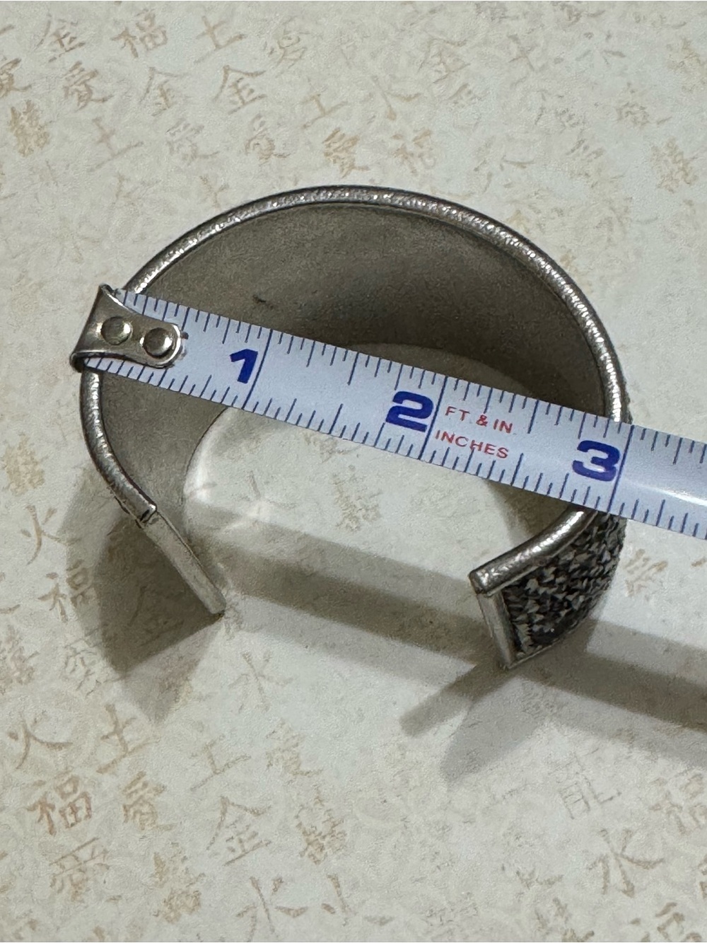 PAPARAZZI STELLAR RADIANCE CUFF - Picture 4 of 10